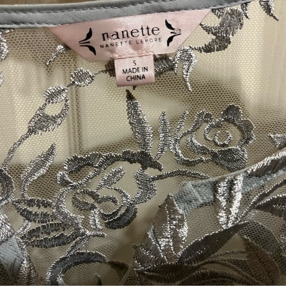 Nanette Lepore Silver Floral Lace Blouse - Picture 3 of 3